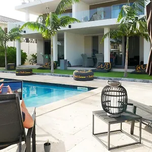 goudhaen-luxury-private-apartments-beach.comcaribbean.com/